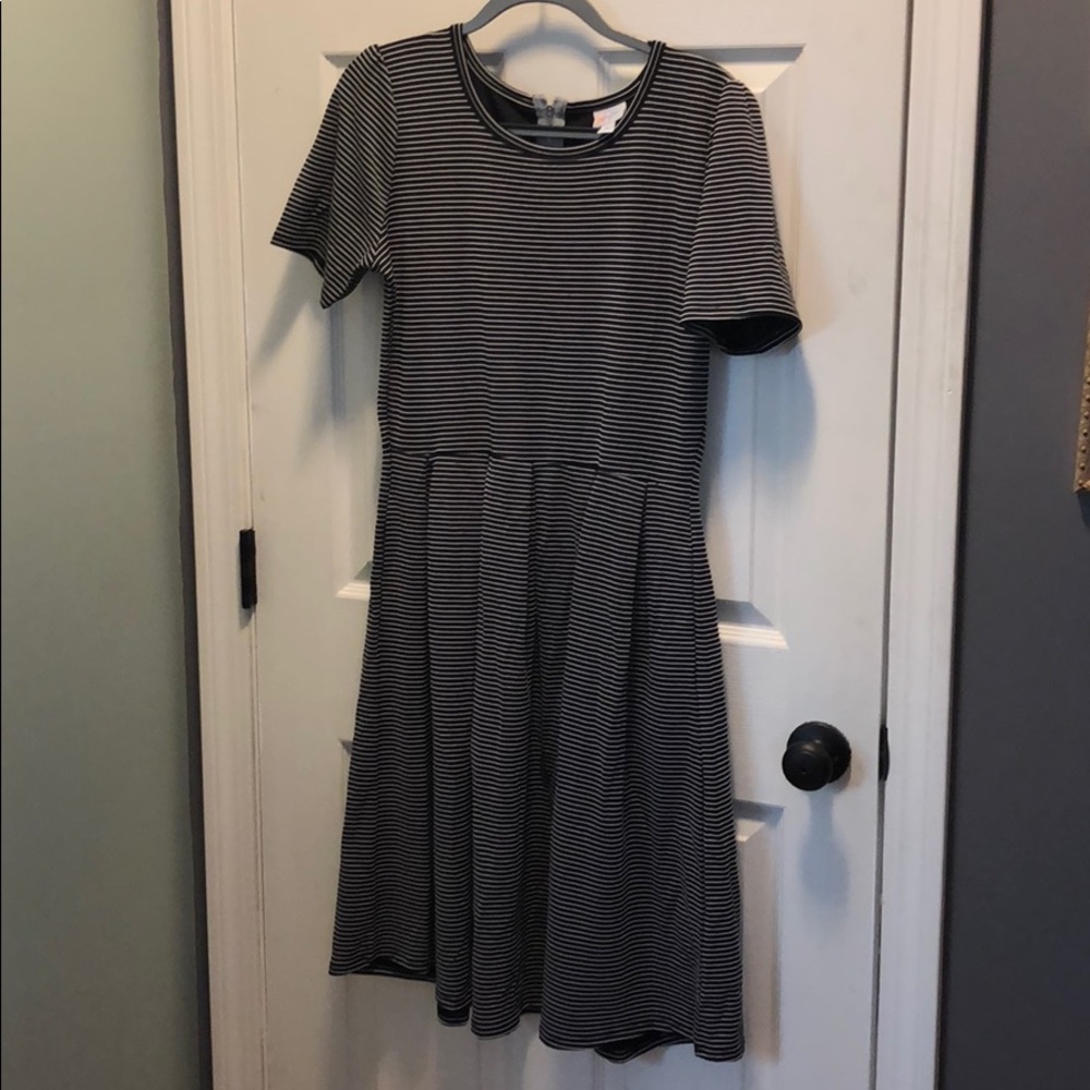 NWOT LuLaRoe Amelia Dress!